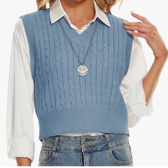 ZARA Preppy & Smart Sweater Vest with ribbed V neckline in beautiful baby blue🔥 - Picture 10 of 13